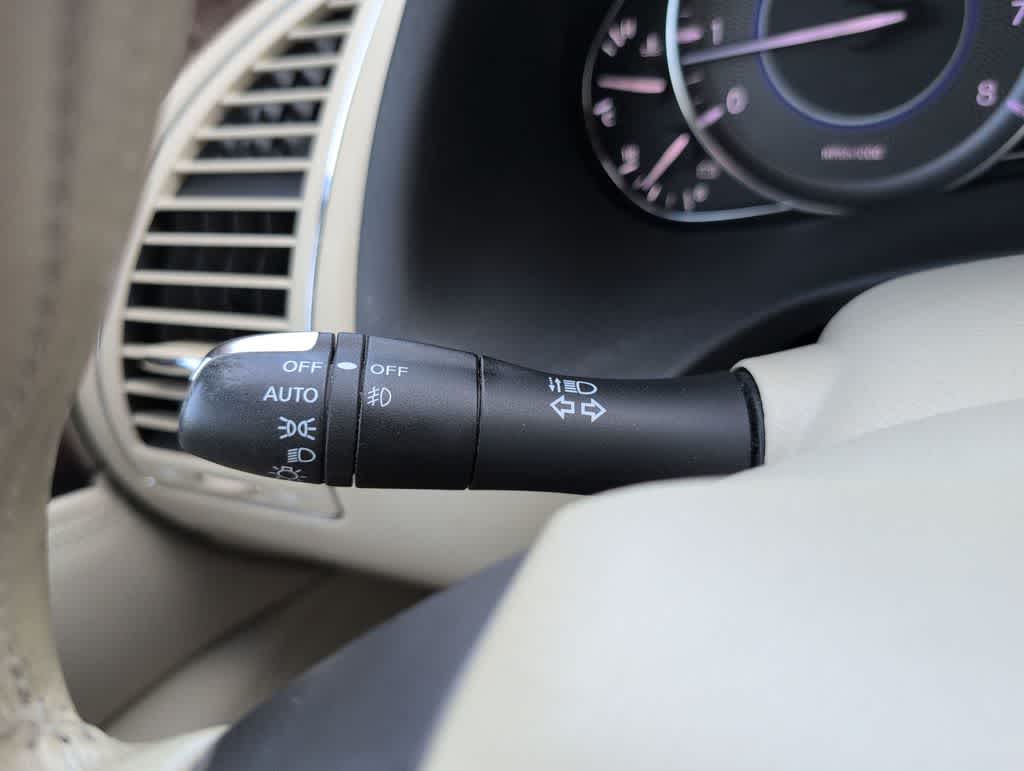 Thumbnail: 2013 INFINITI QX56 - 28