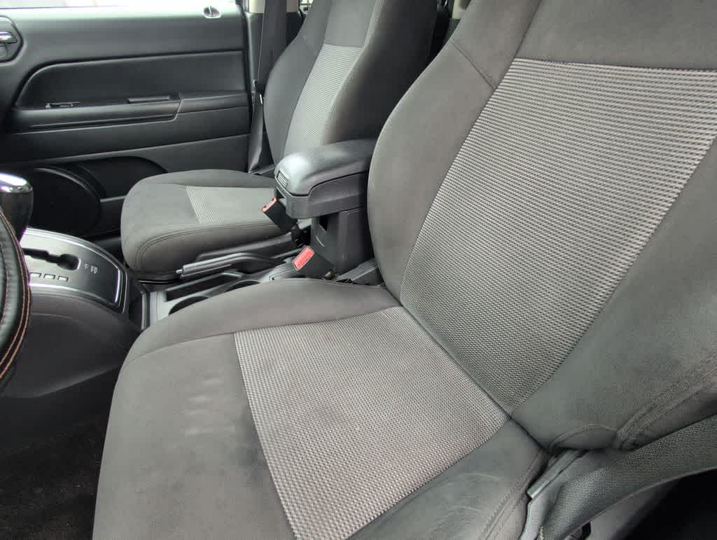 Thumbnail: 2017 Jeep Compass - 17