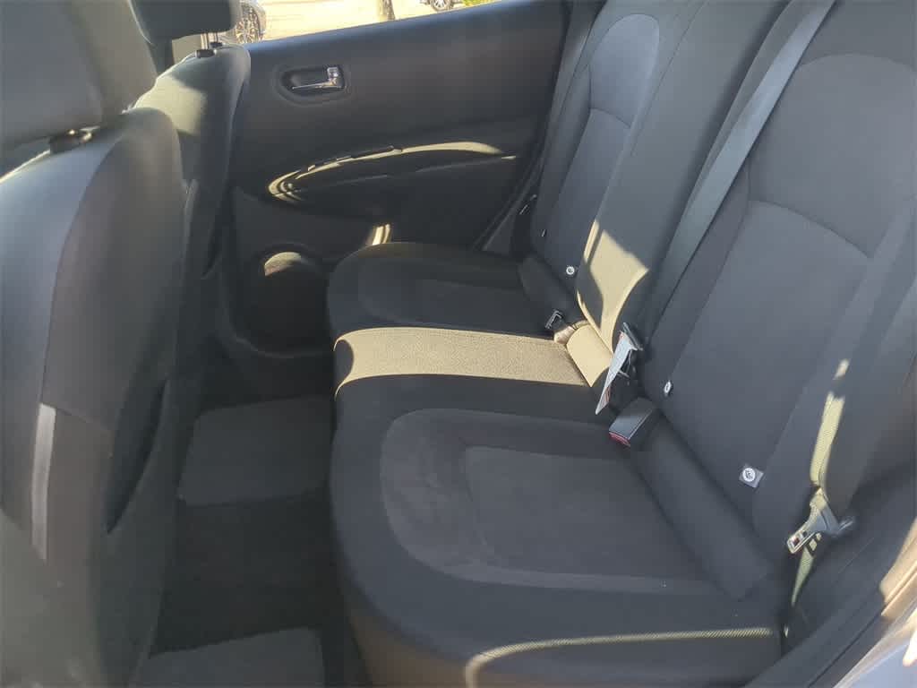 Thumbnail: 2013 Nissan Rogue - 18