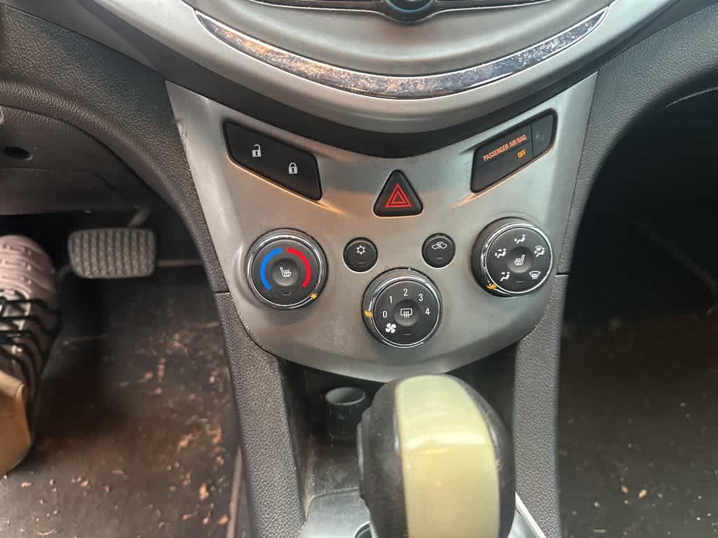 Thumbnail: 2017 Chevrolet Sonic - 10