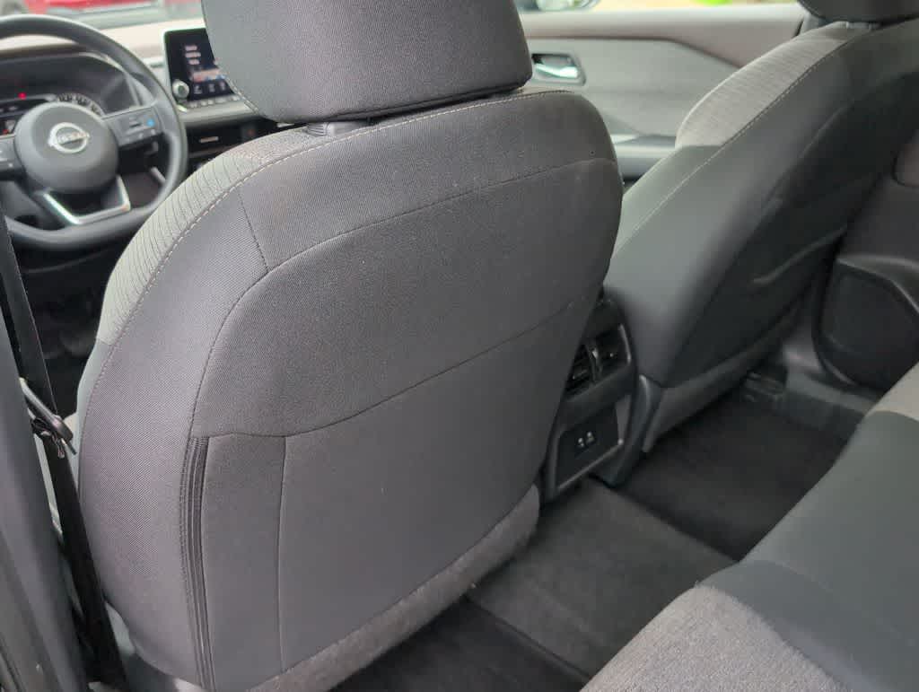 Thumbnail: 2023 Nissan Rogue - 18