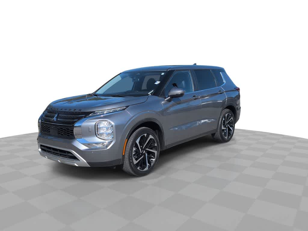 Thumbnail: 2022 Mitsubishi Outlander - 4