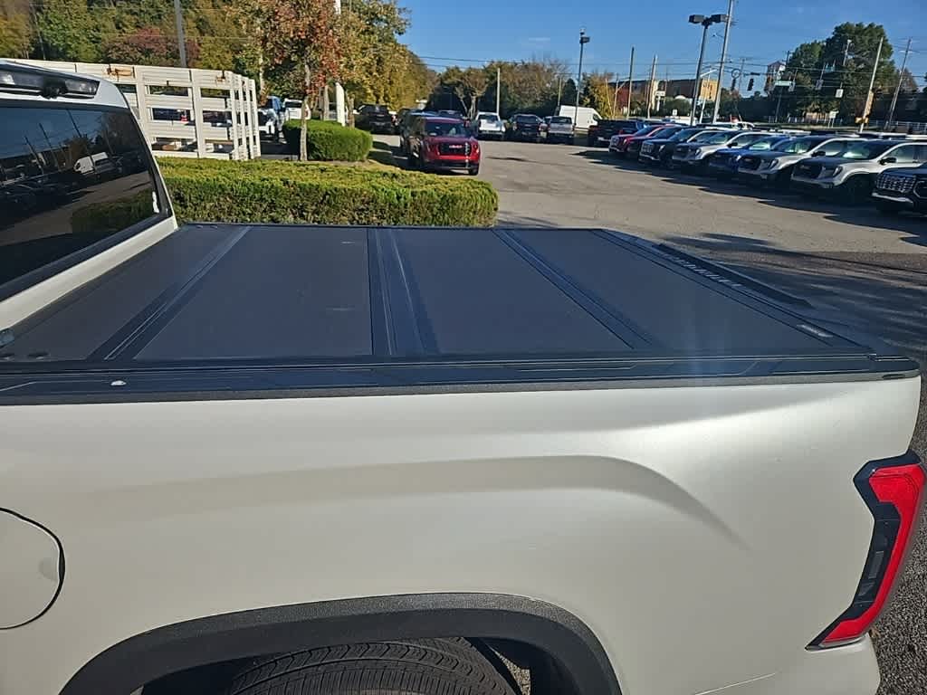 Thumbnail: 2022 Toyota Tundra - 10