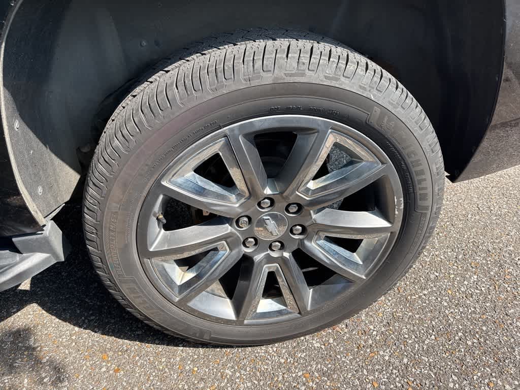 Thumbnail: 2018 Chevrolet Tahoe - 3