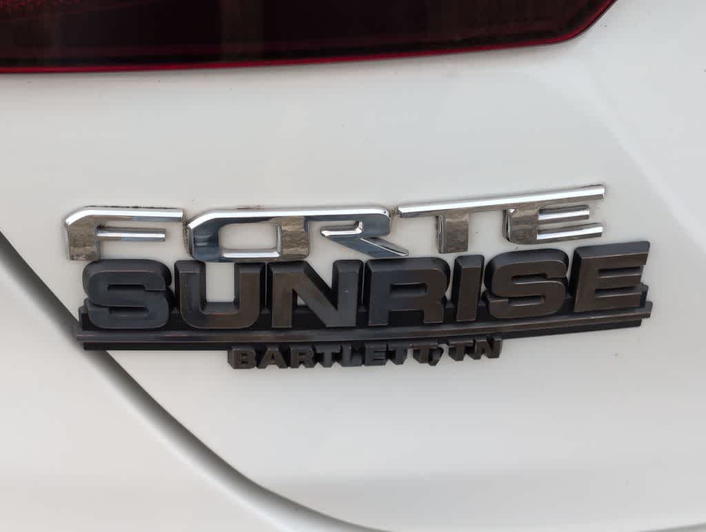 Thumbnail: 2021 Kia Forte - 13