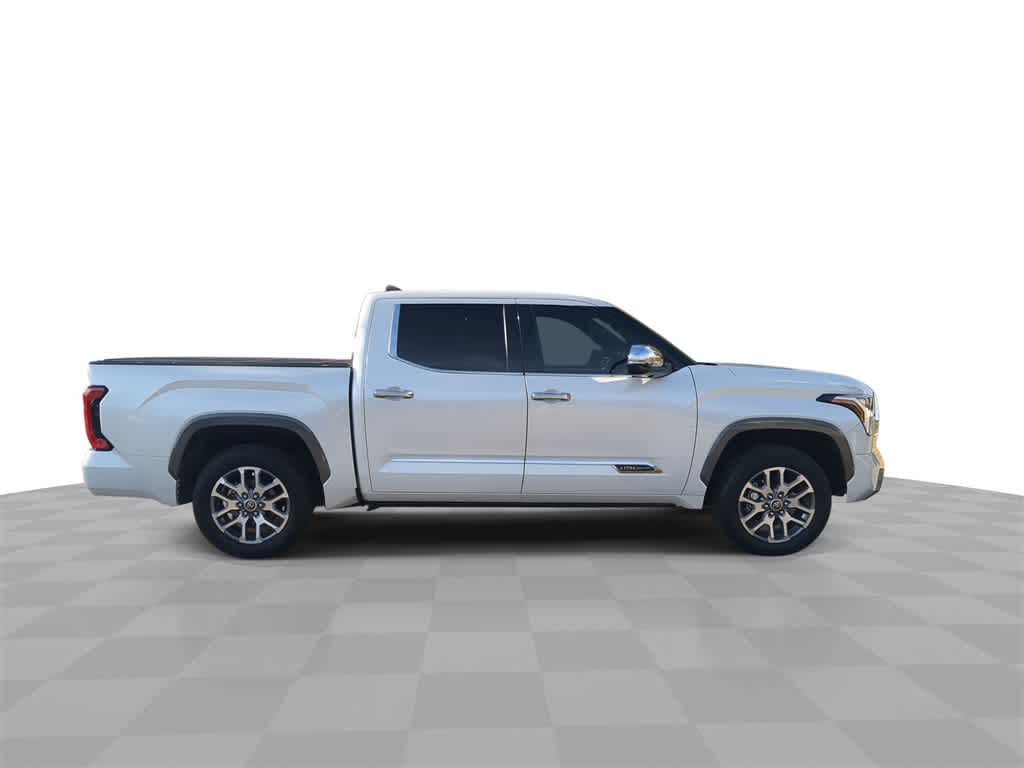 Thumbnail: 2022 Toyota Tundra - 9