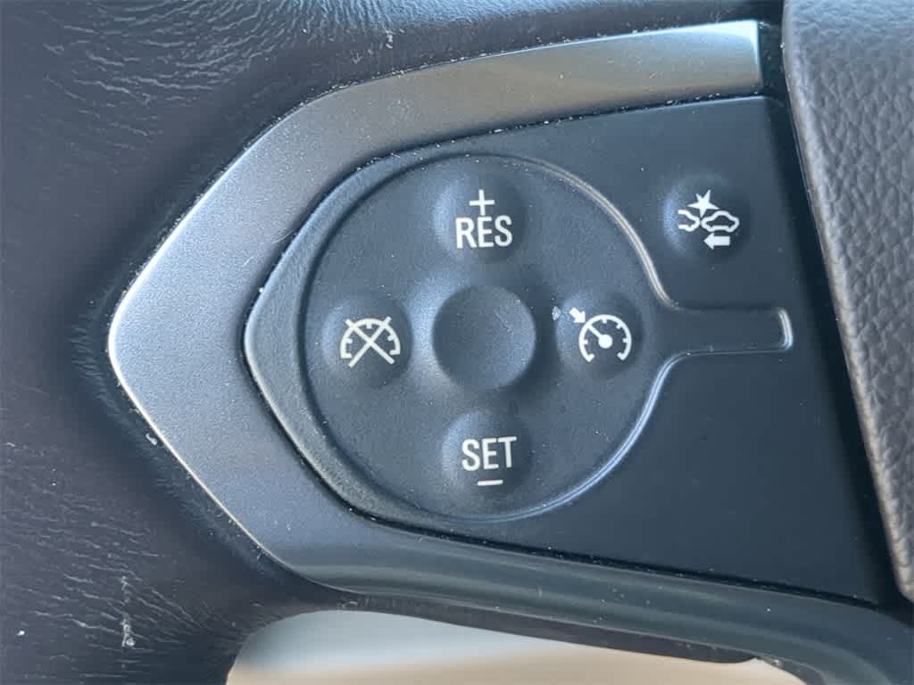 Thumbnail: 2017 Chevrolet Tahoe - 23