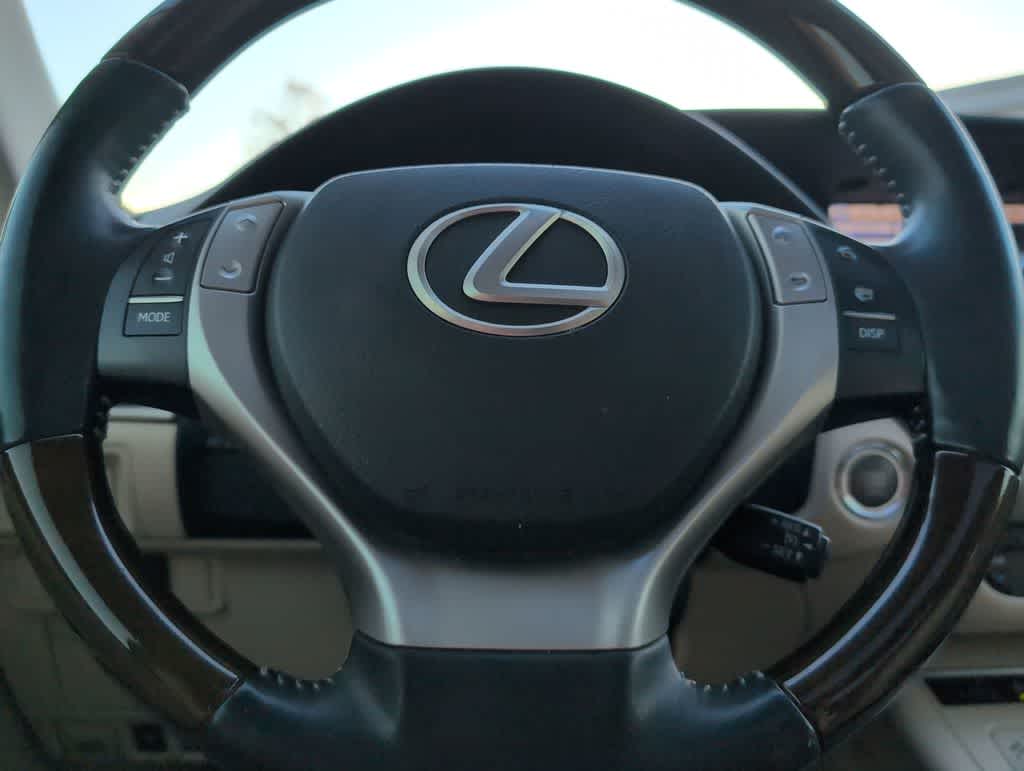 Thumbnail: 2013 Lexus ES - 25