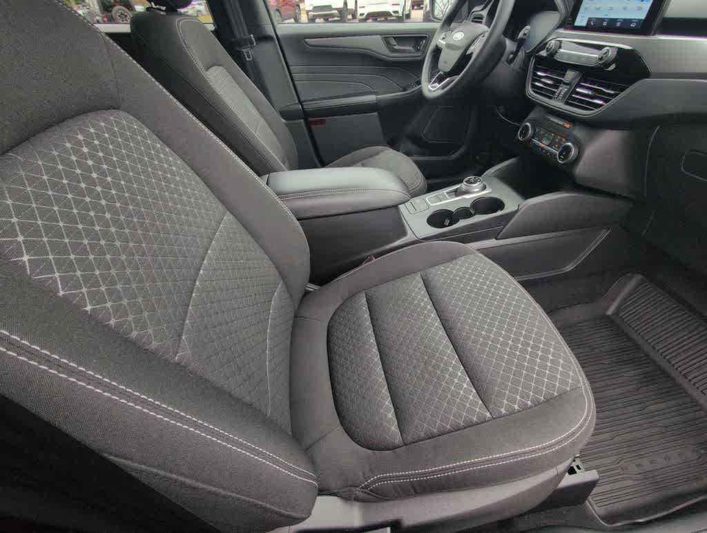 Thumbnail: 2023 Ford Escape - 21