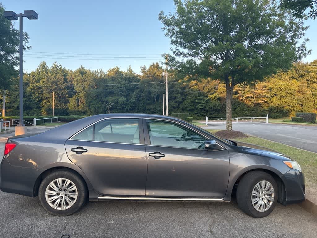 Thumbnail: 2014 Toyota Camry - 10