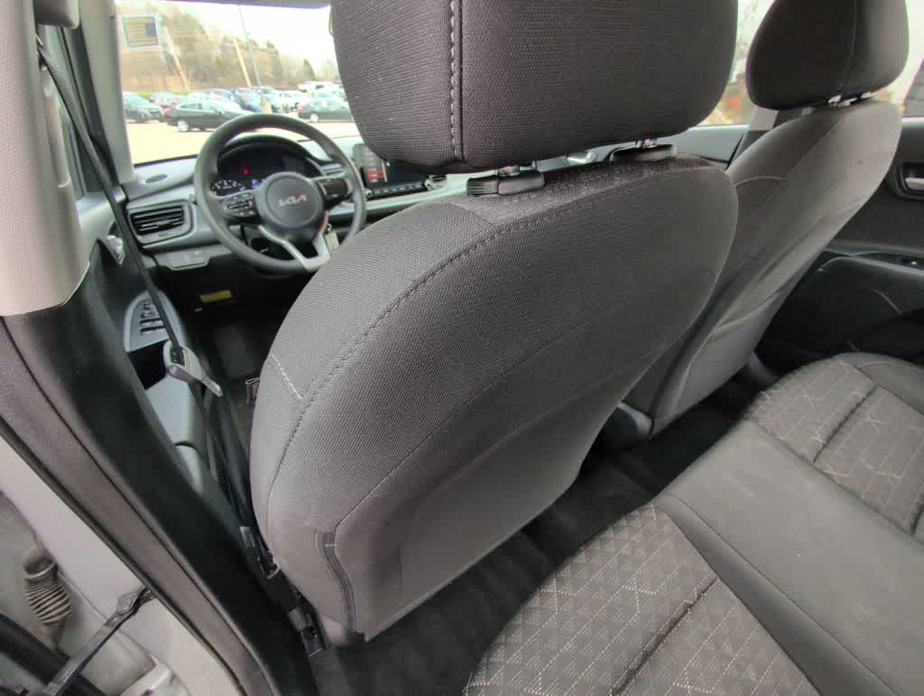 Thumbnail: 2023 Kia Rio - 18