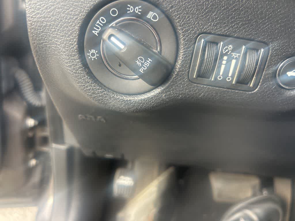 Thumbnail: 2021 Chrysler 300 - 19