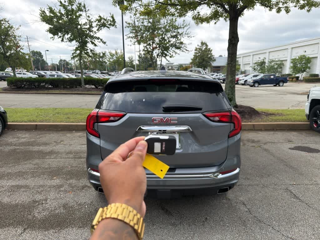 Thumbnail: 2020 GMC Terrain - 10