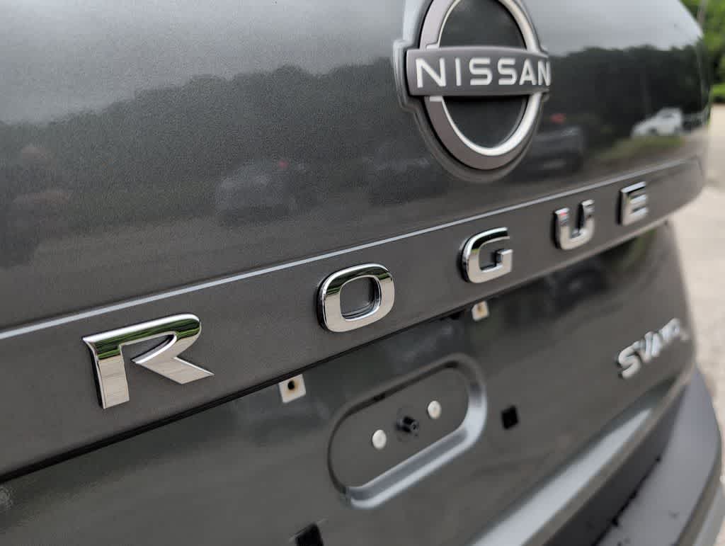 Thumbnail: 2023 Nissan Rogue - 12