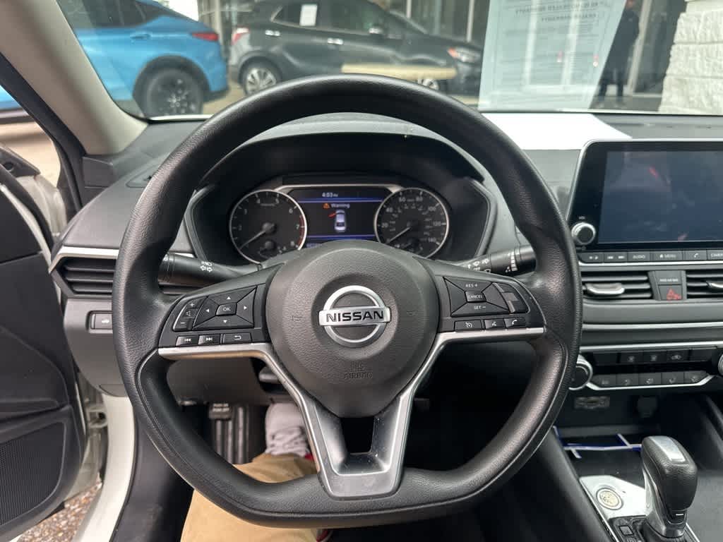 Thumbnail: 2020 Nissan Altima - 11