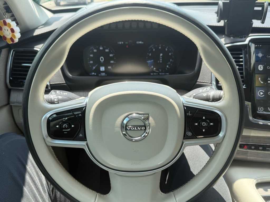 Thumbnail: 2022 Volvo XC90 - 3