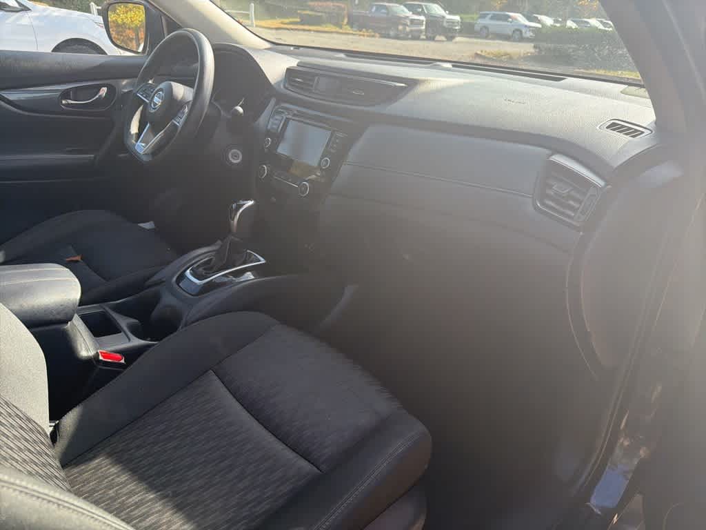 Thumbnail: 2018 Nissan Rogue - 11