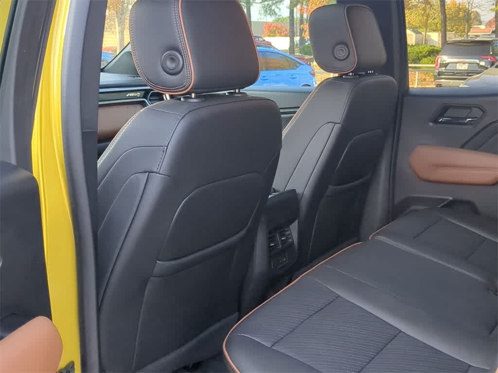 Thumbnail: 2023 GMC Canyon - 18