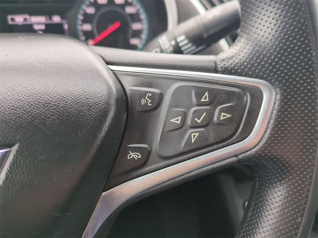 Thumbnail: 2022 Chevrolet Malibu - 24