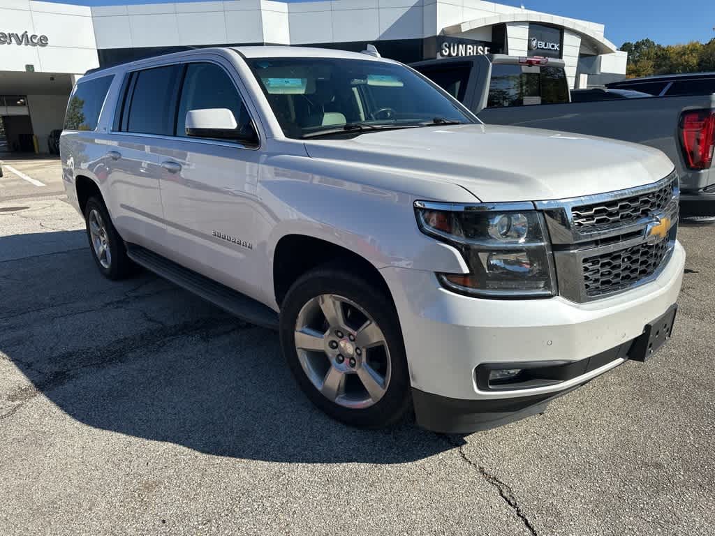 Thumbnail: 2018 Chevrolet Suburban - 3