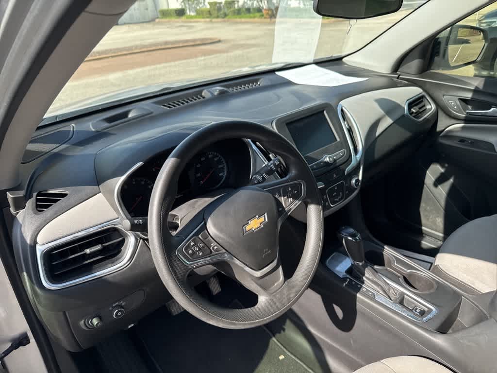 Thumbnail: 2021 Chevrolet Equinox - 3