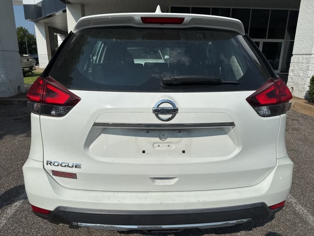 Thumbnail: 2017 Nissan Rogue - 6