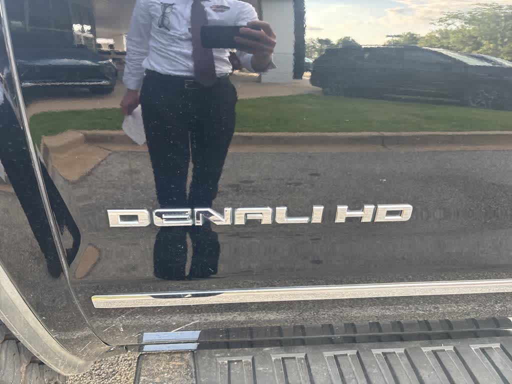 2016 GMC Sierra 2500 Denali 2