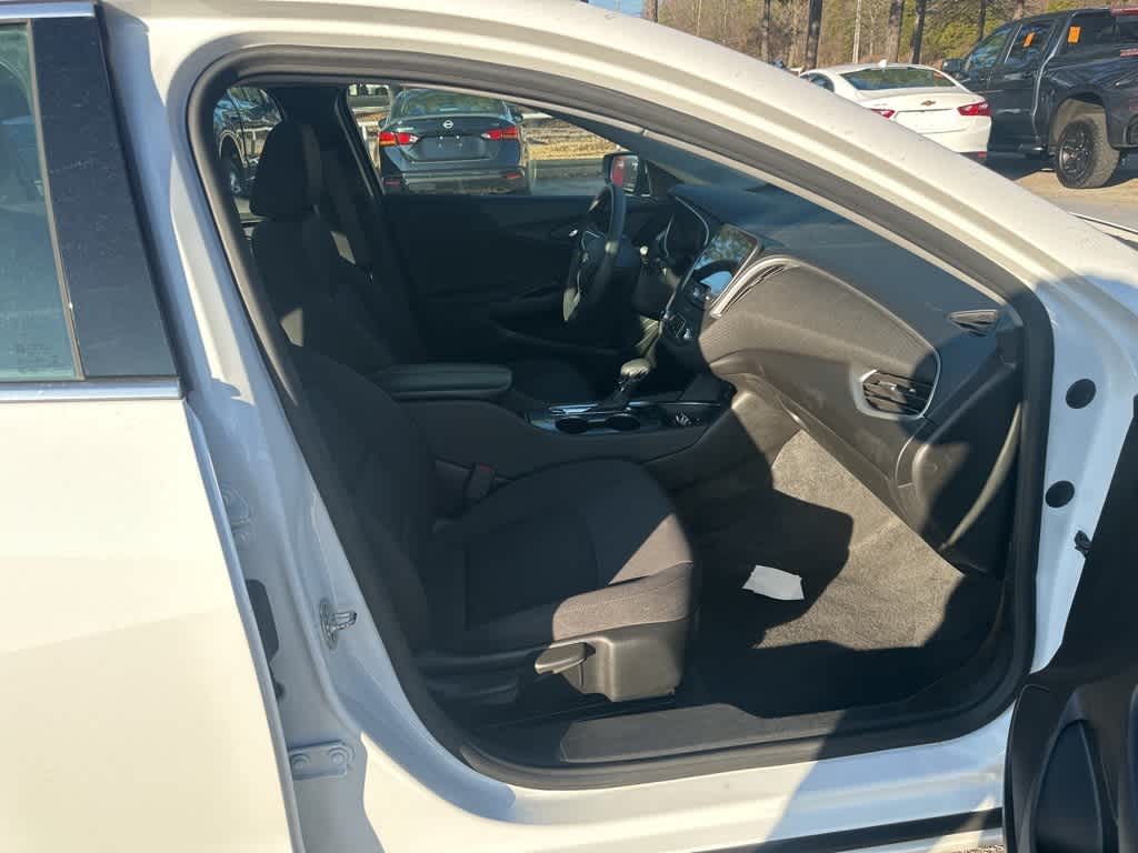 Thumbnail: 2024 Chevrolet Malibu - 13