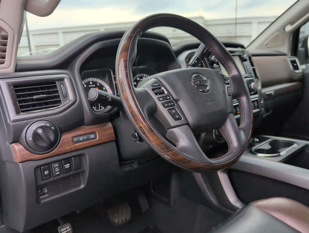 Thumbnail: 2017 Nissan Titan - 10