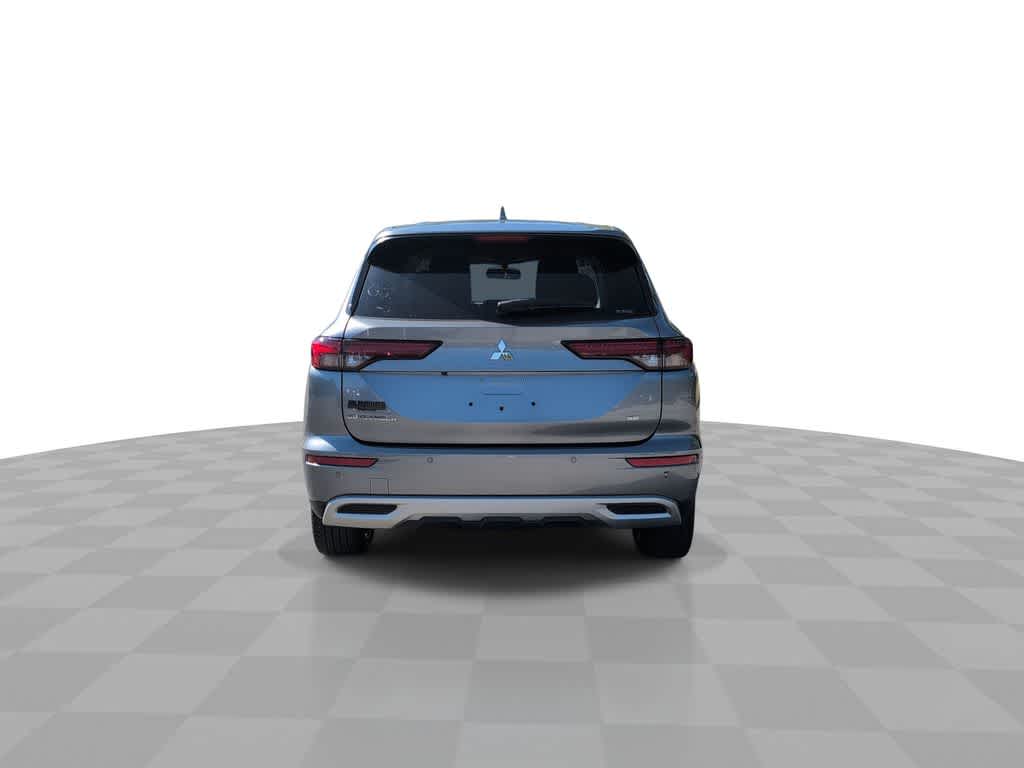 Thumbnail: 2022 Mitsubishi Outlander - 7