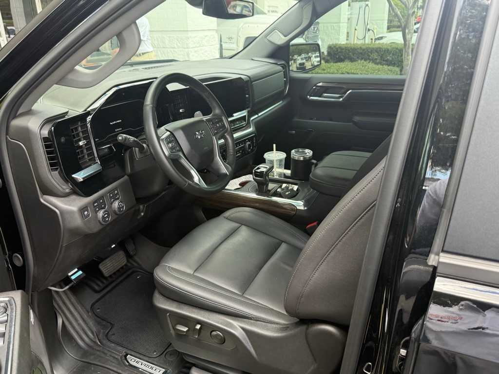 Thumbnail: 2024 Chevrolet Silverado 1500 - 2