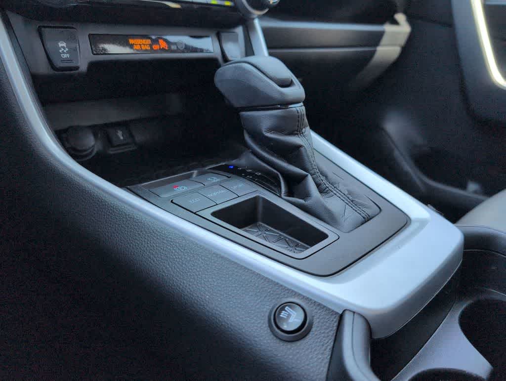 Thumbnail: 2021 Toyota RAV4 - 33