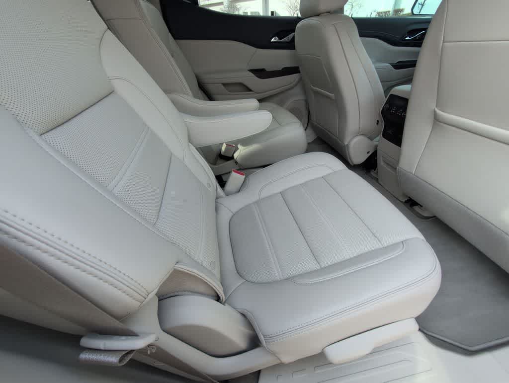 Thumbnail: 2023 GMC Acadia - 21