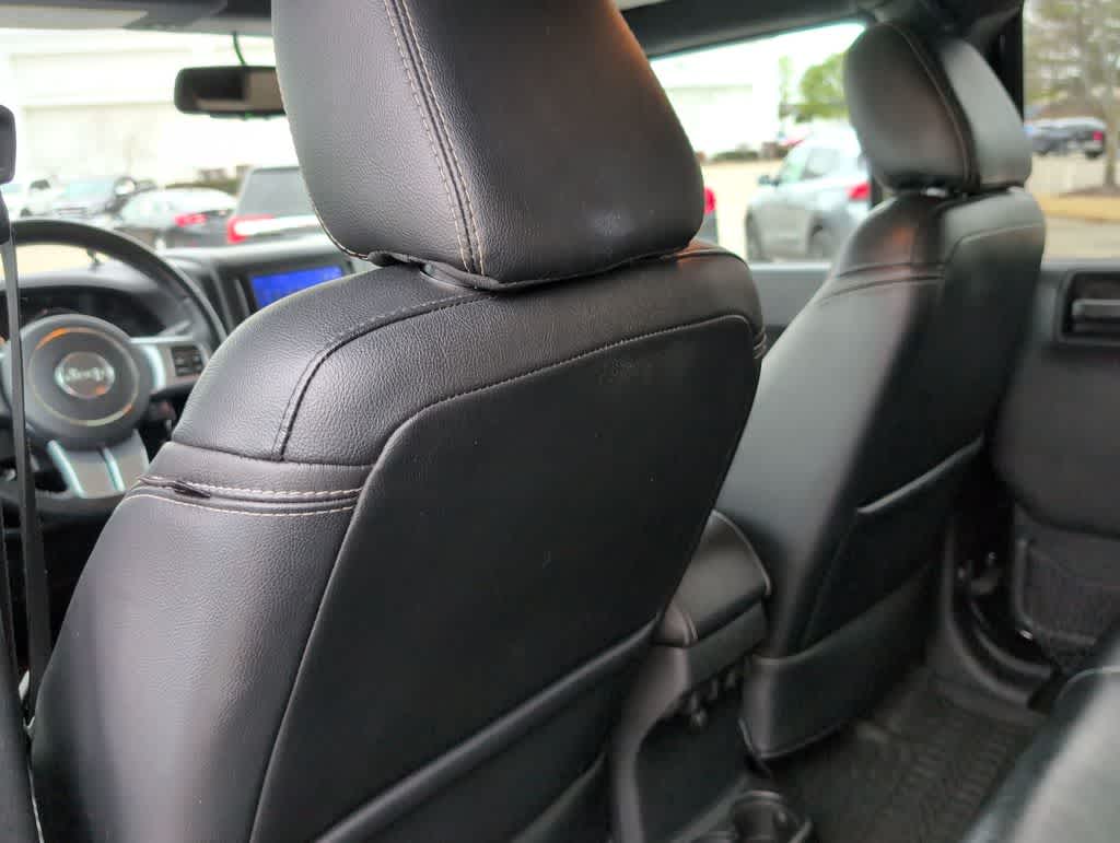 Thumbnail: 2017 Jeep Wrangler - 19