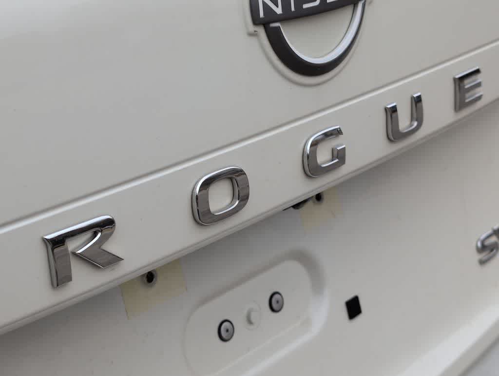 Thumbnail: 2023 Nissan Rogue - 12