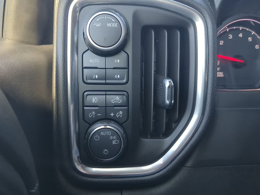 Thumbnail: 2020 Chevrolet Silverado 1500 - 27