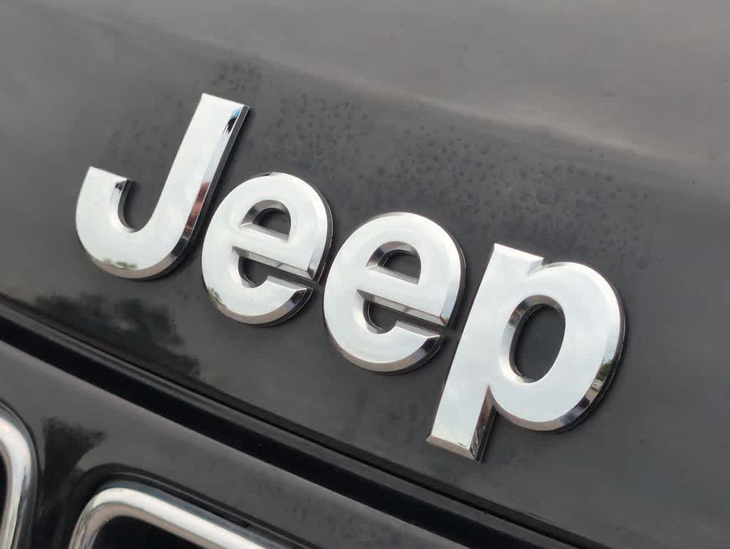 Thumbnail: 2014 Jeep Grand Cherokee - 11