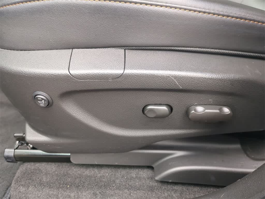 Thumbnail: 2022 Chevrolet Trax - 17