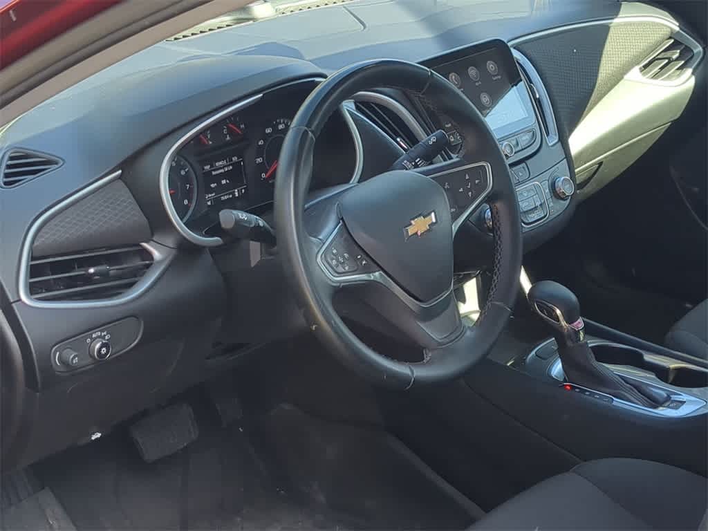 Thumbnail: 2023 Chevrolet Malibu - 10
