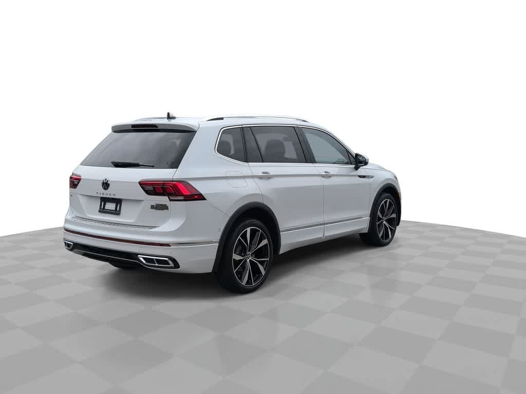 Thumbnail: 2023 Volkswagen Tiguan - 8