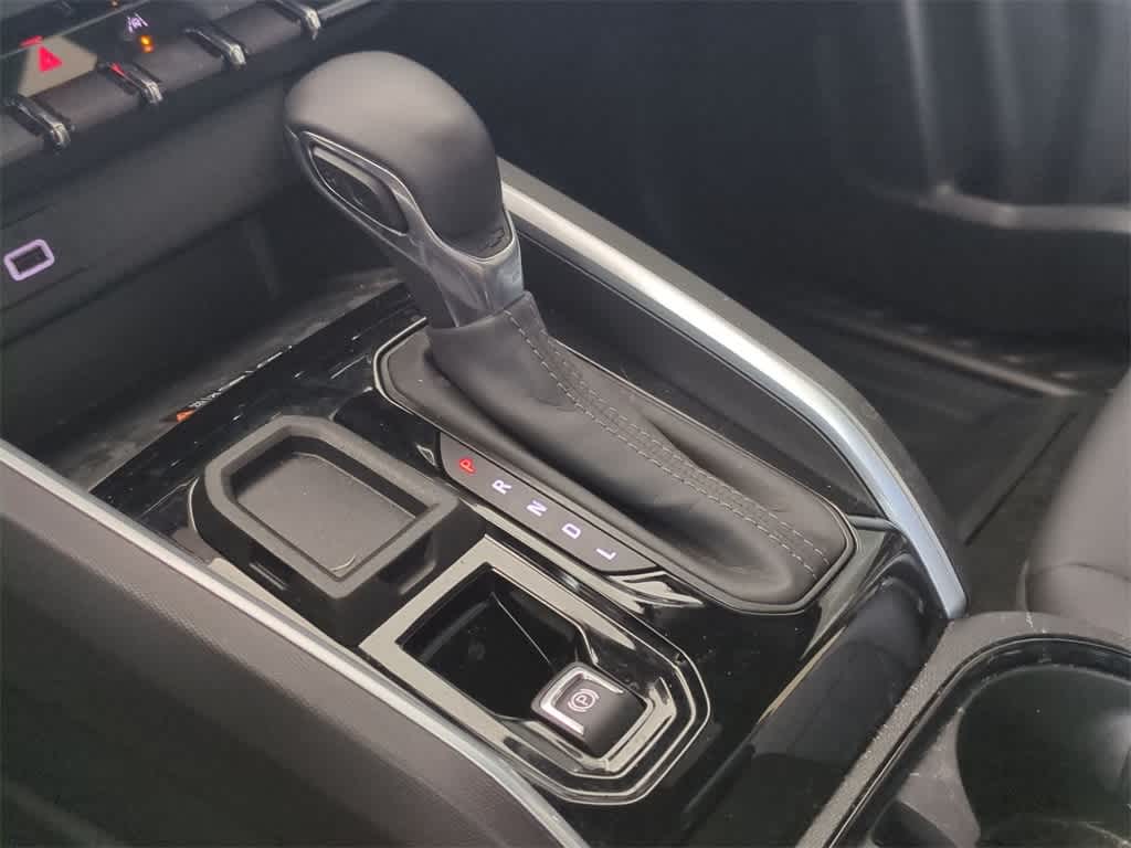 Thumbnail: 2024 Chevrolet Colorado - 32