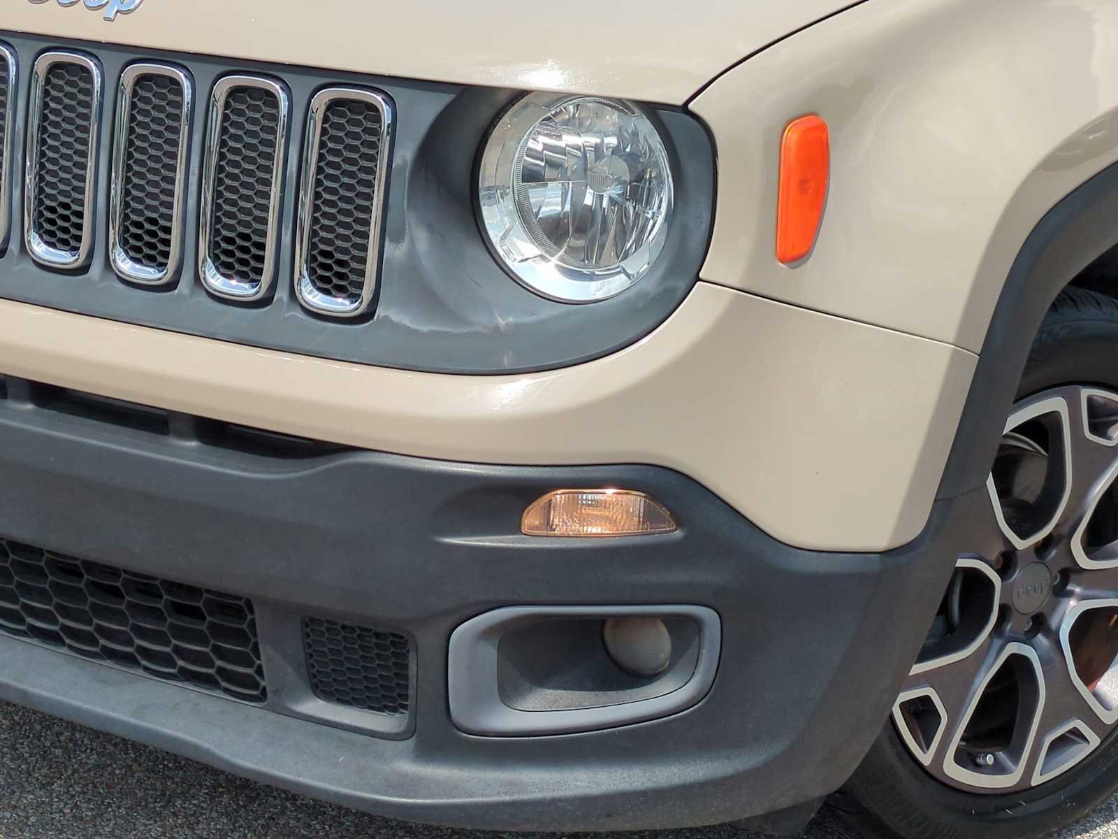 2015 Jeep Renegade Latitude 11