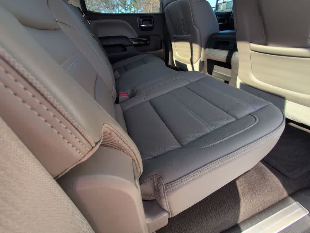 Thumbnail: 2015 GMC Sierra 3500 - 21