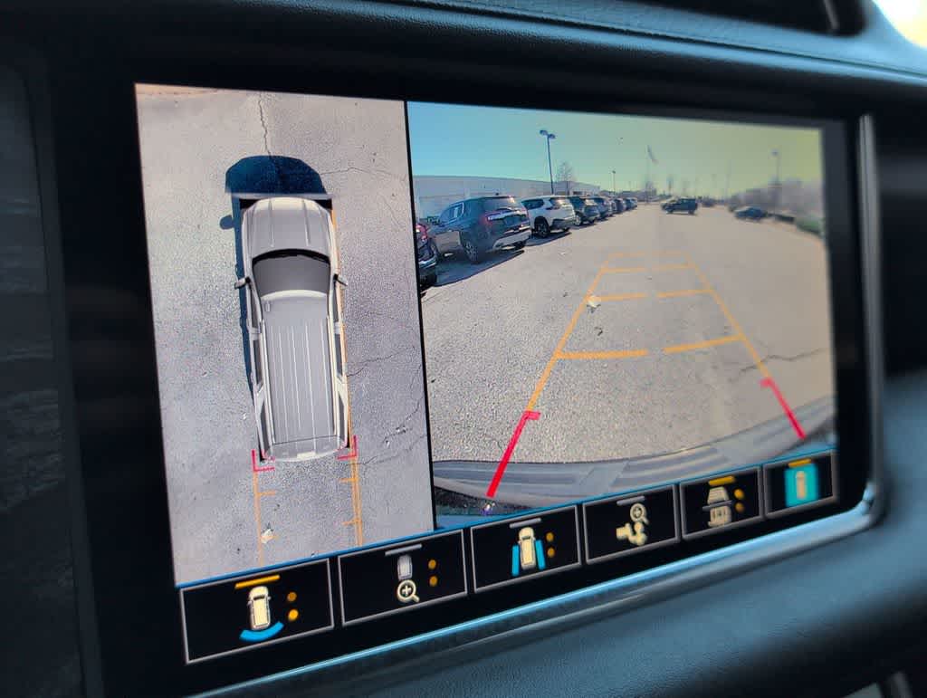 Thumbnail: 2021 GMC Yukon - 32