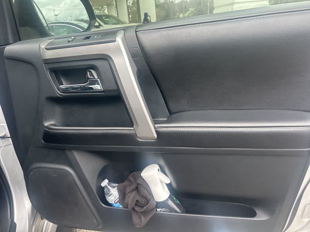 Thumbnail: 2015 Toyota 4Runner - 15