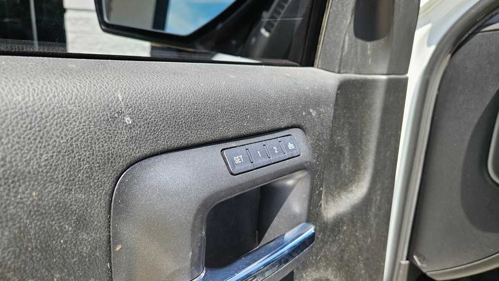 Thumbnail: 2018 Chevrolet Silverado 1500 - 7