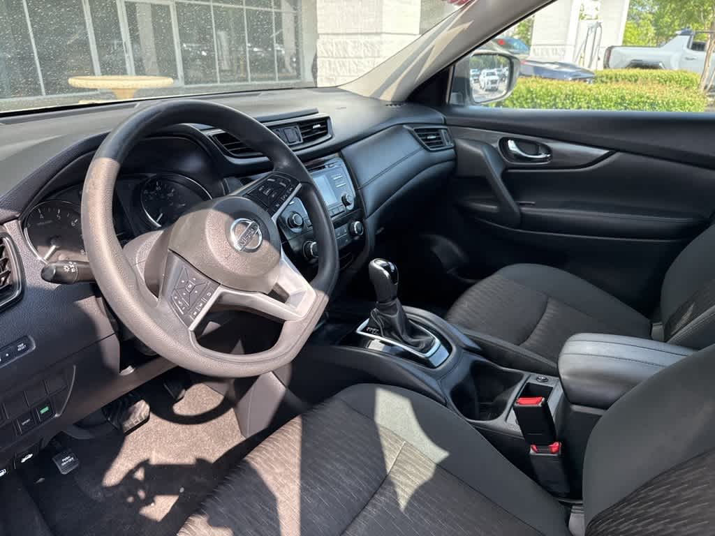 Thumbnail: 2017 Nissan Rogue - 2