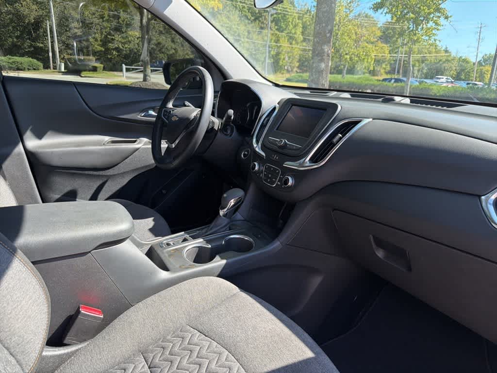 Thumbnail: 2022 Chevrolet Equinox - 16