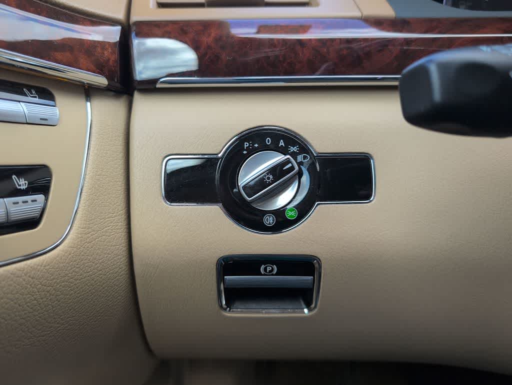 Thumbnail: 2012 Mercedes-Benz S-Class - 28