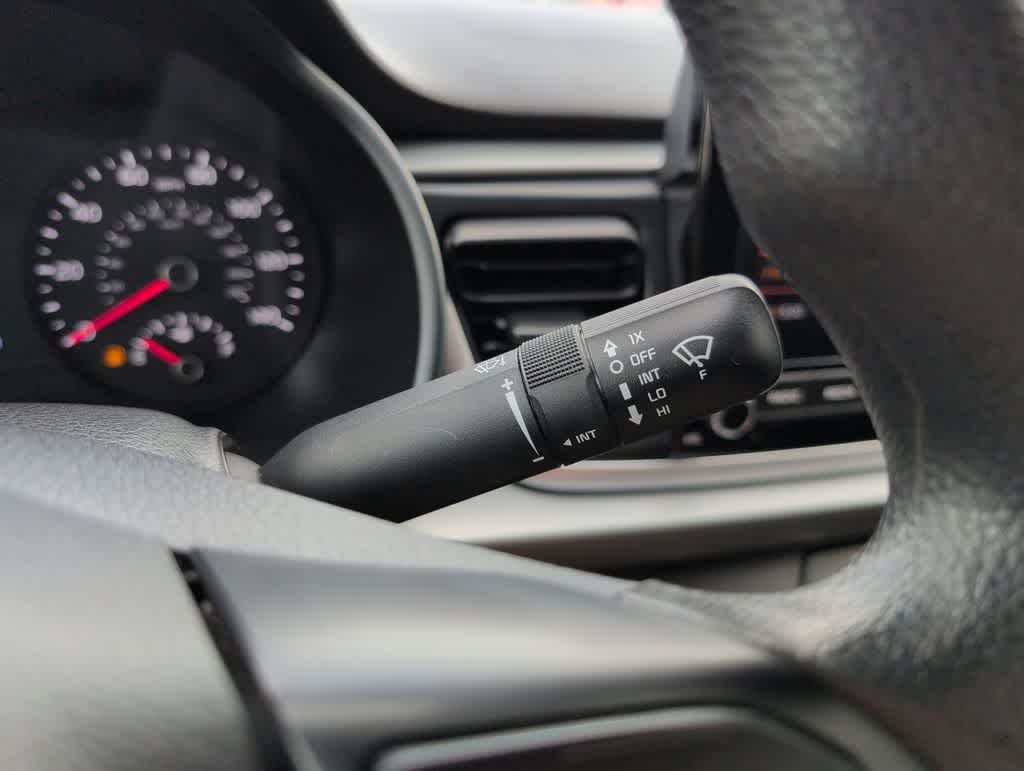 Thumbnail: 2023 Kia Rio - 25